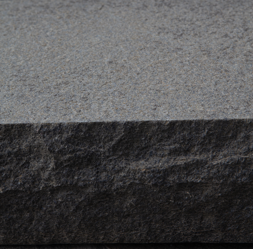 Blocksteg (3st) - 1200x350x150 - Antracite granit - Flammad & Råkilad front