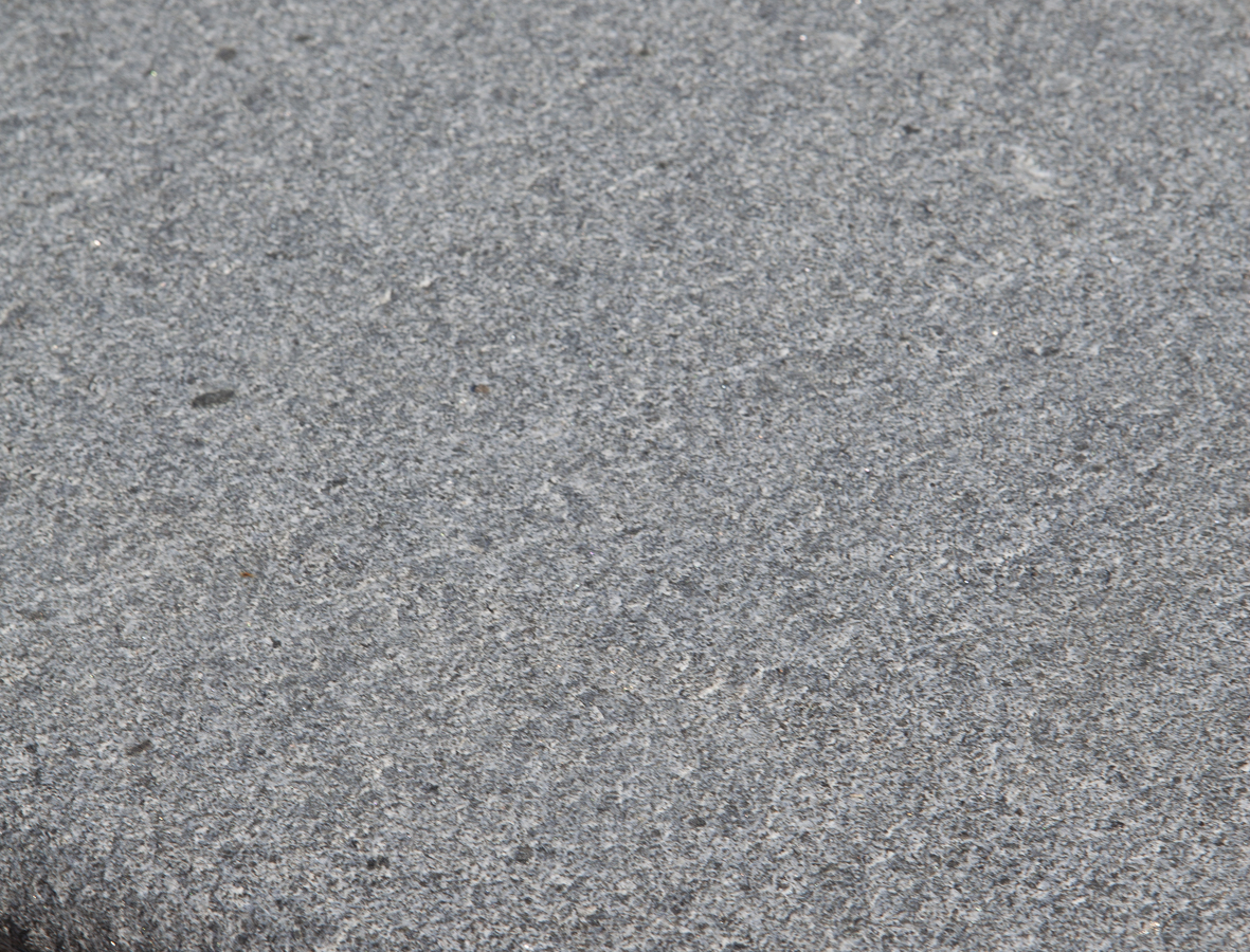 Poolkantsten - Säljes i komplett paket för 3x6 meters pool - 500x250x50 - Padang dark granit